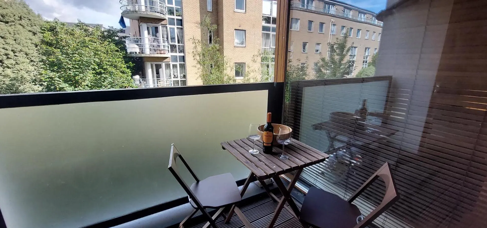 Spacious Riverside 1Bd In Bustling Village ダブリン